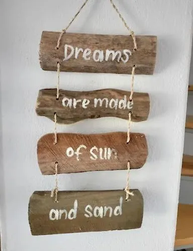 Sun 'n Sand, Dream It In * Ποσείδι