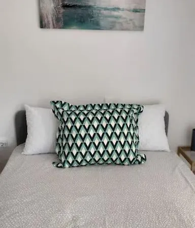 Sun 'n Sand, Dream It In