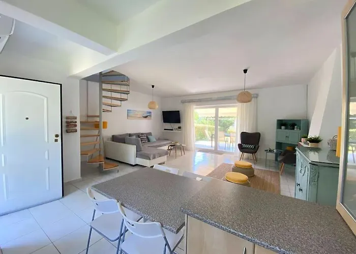 Sun 'n Sand, Dream It In