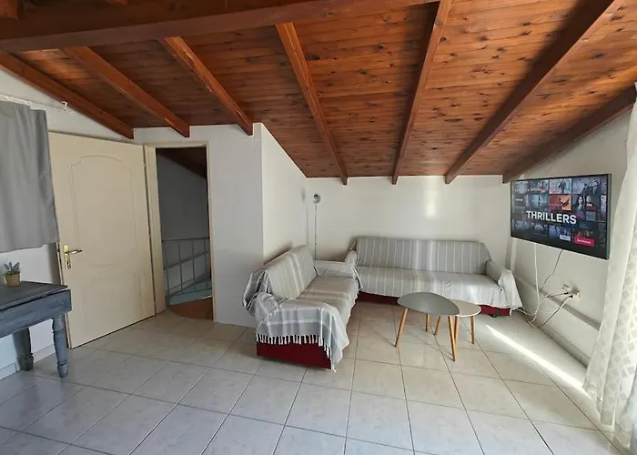 Sun 'n Sand, Dream It In Case de vacanță